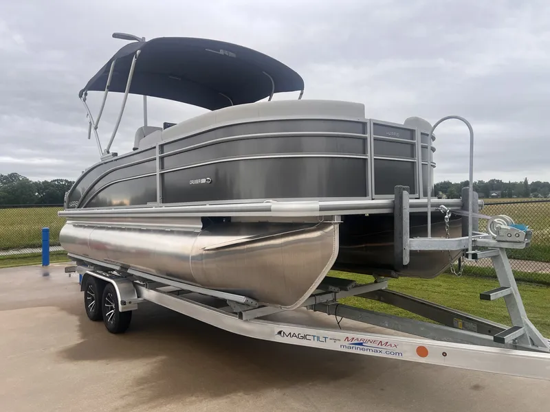 Slide: The Image of Harris 230 Cruiser 2025 - 2