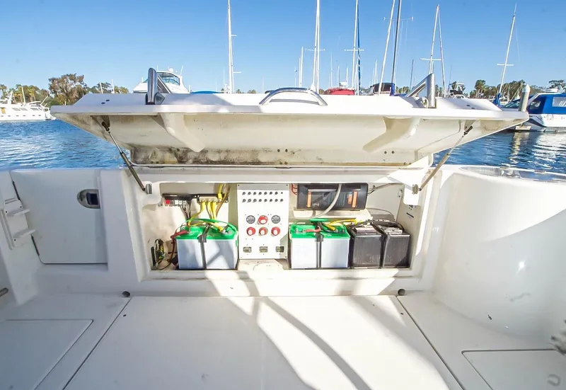 Slide: The Image of Robalo R305 Walkaround 2008 - 28