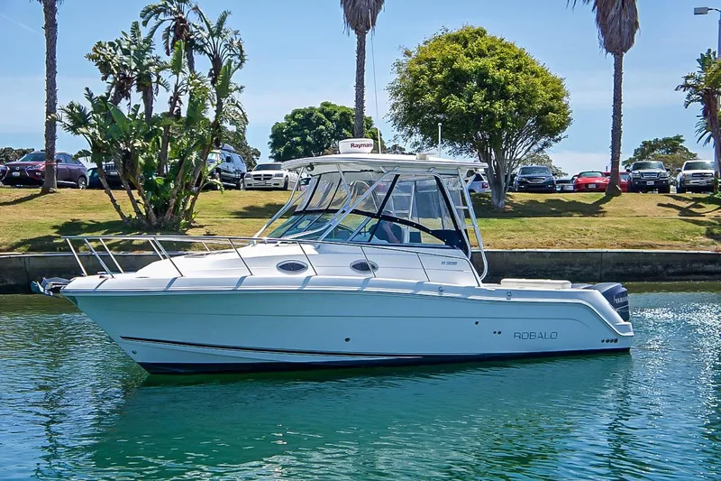 Slide: The Image of Robalo R305 Walkaround 2008 - 4