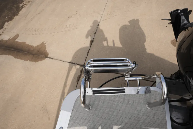 Slide: The Image of Harris 230 Cruiser 2025 - 19