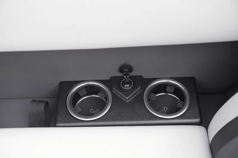 Slide: The Image of Harris 210 Cruiser 2025 - 16