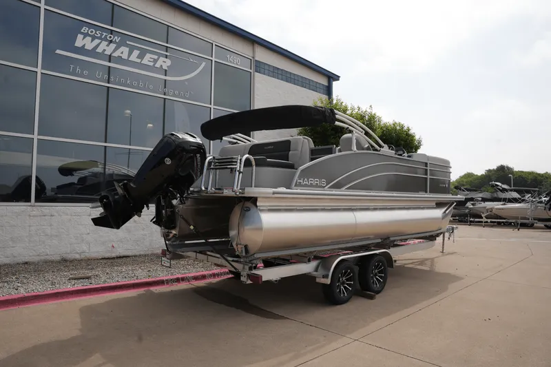 Slide: The Image of Harris 210 Cruiser 2025 - 3