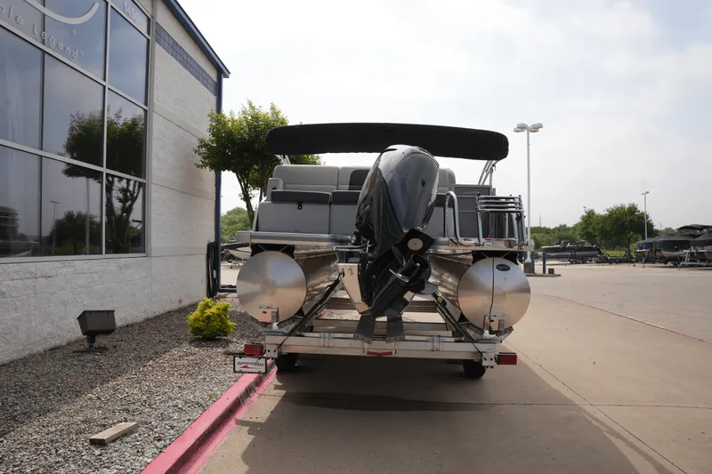 Slide: The Image of Harris 210 Cruiser 2025 - 4