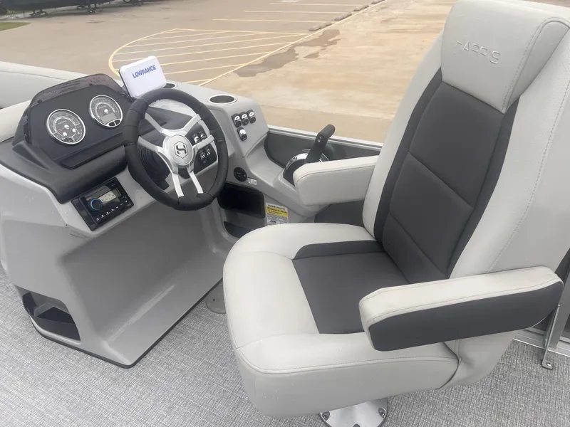 Slide: The Image of Harris 210 Cruiser 2025 - 8