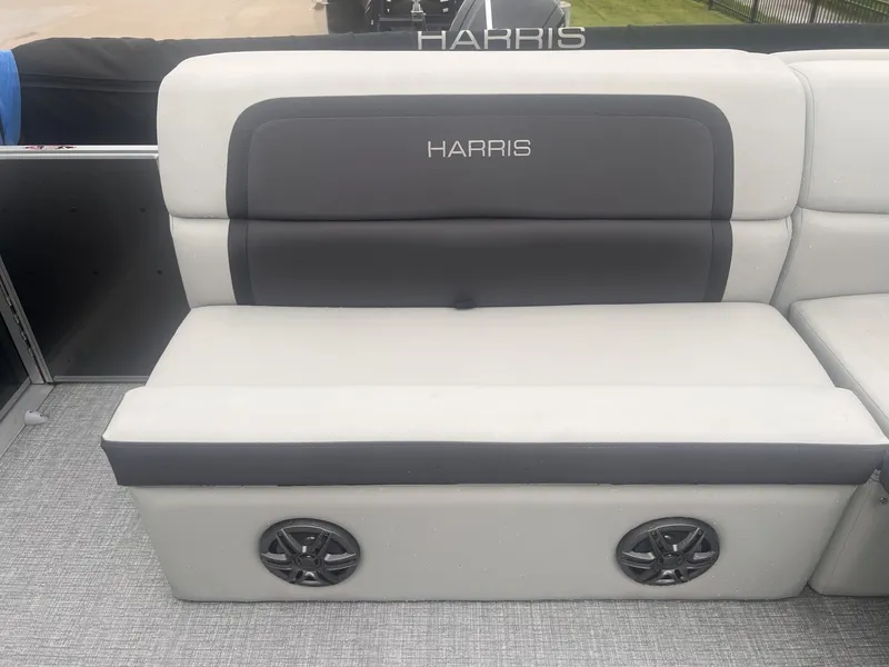 Slide: The Image of Harris 210 Cruiser 2025 - 7