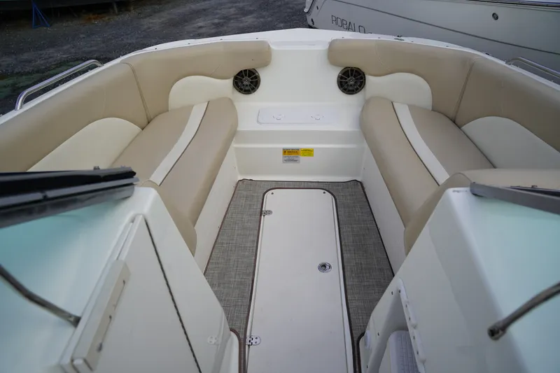 Slide: The Image of NauticStar 223 DC 2015 - 7