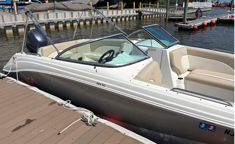 Slide: The Image of NauticStar 223 DC 2015 - 39