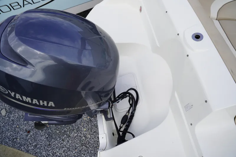 Slide: The Image of NauticStar 223 DC 2015 - 6