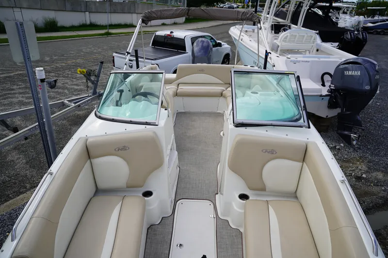 Slide: The Image of NauticStar 223 DC 2015 - 12