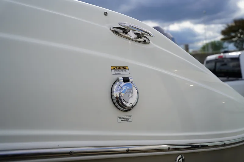 Slide: The Image of NauticStar 223 DC 2015 - 37