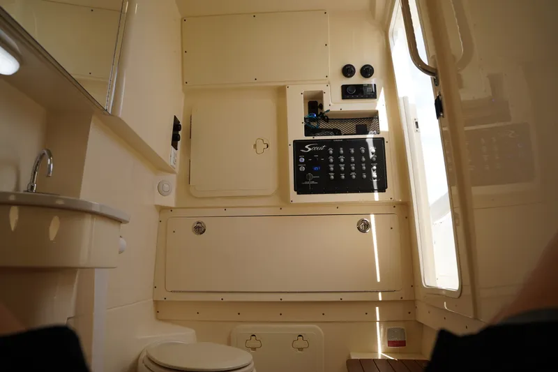 Slide: The Image of Scout 305 LXF 2023 - 20