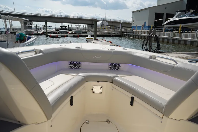 Slide: The Image of Scout 305 LXF 2023 - 14