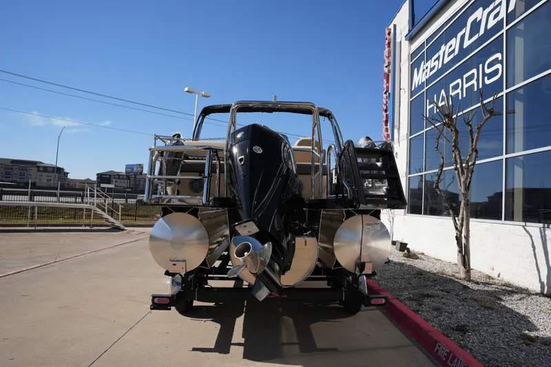 Slide: The Image of Harris 230 Sunliner 2025 - 3