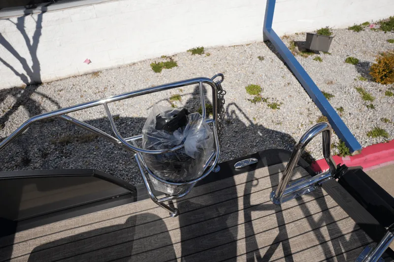 Slide: The Image of Harris 230 Sunliner 2025 - 34