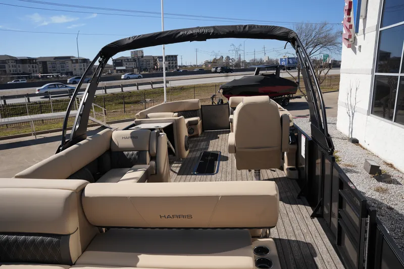 Slide: The Image of Harris 230 Sunliner 2025 - 36