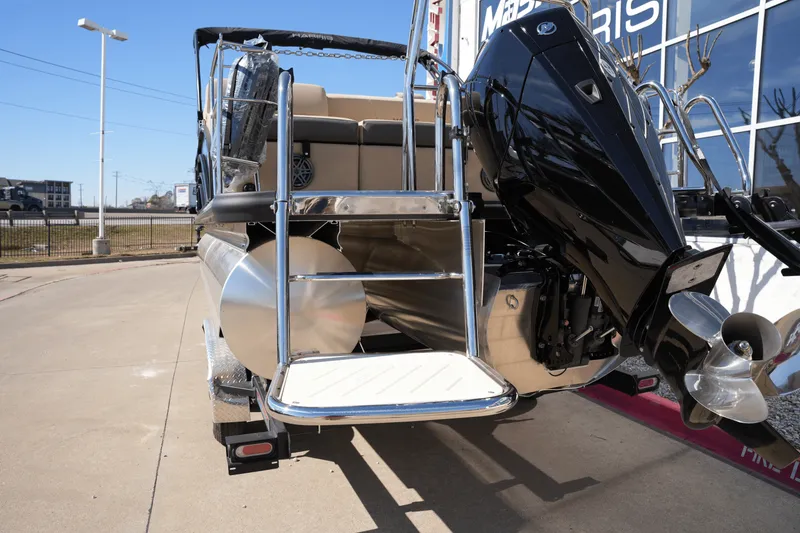 Slide: The Image of Harris 230 Sunliner 2025 - 4