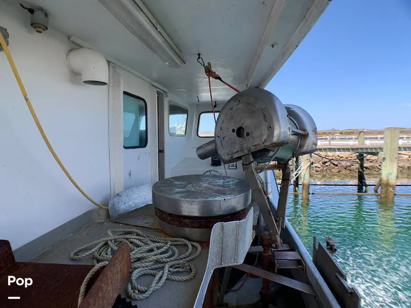 Slide: The Image of 30 Inch Crossley Lifter - 8755184