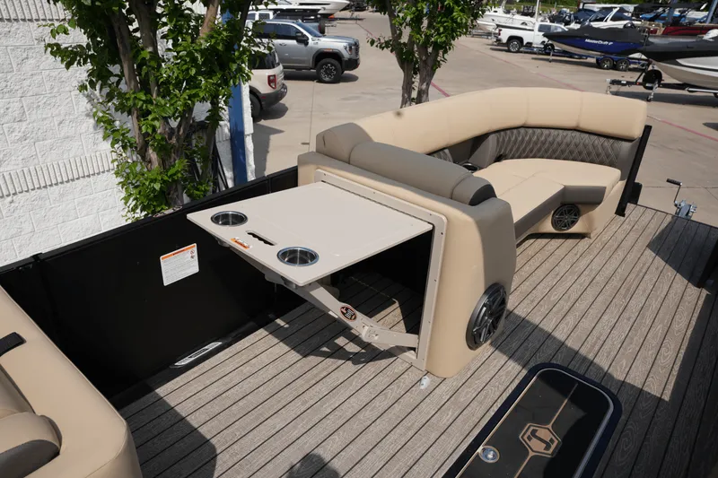 Slide: The Image of Harris 230 Sunliner 2025 - 10