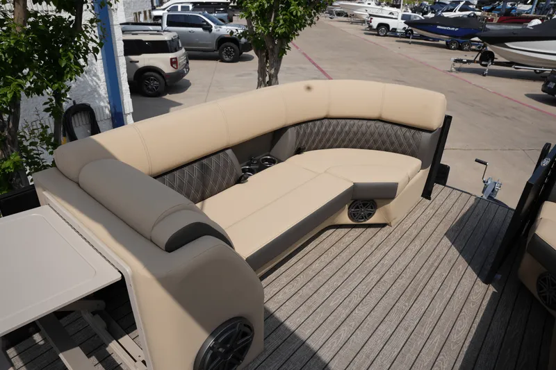 Slide: The Image of Harris 230 Sunliner 2025 - 4