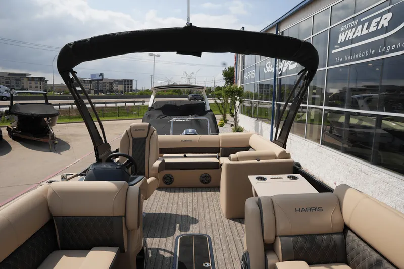 Slide: The Image of Harris 230 Sunliner 2025 - 8