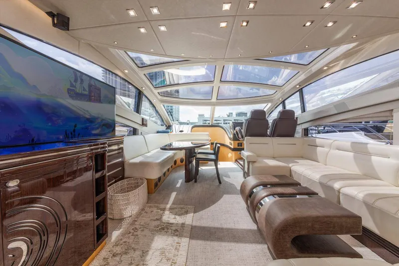Slide: The Image of Sunseeker Predator 68 2014 - 21