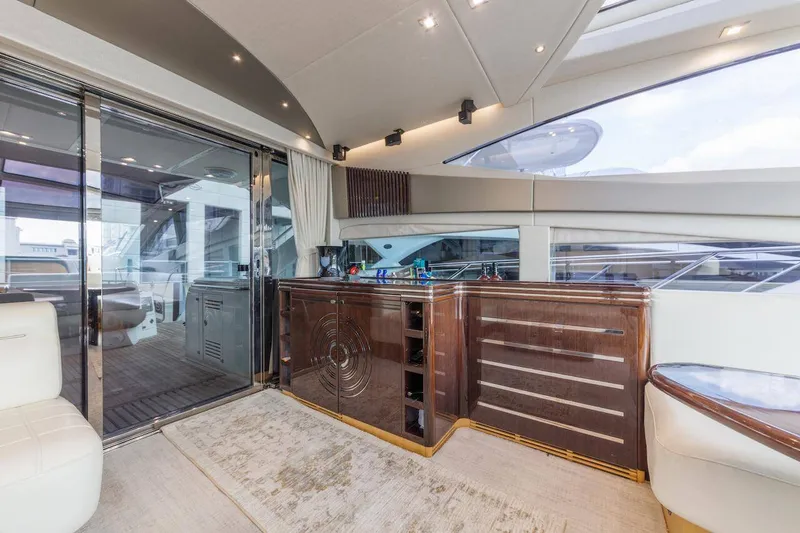 Slide: The Image of Sunseeker Predator 68 2014 - 34