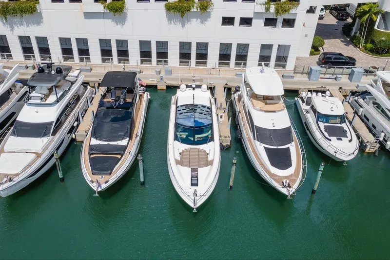 Slide: The Image of Sunseeker Predator 68 2014 - 24