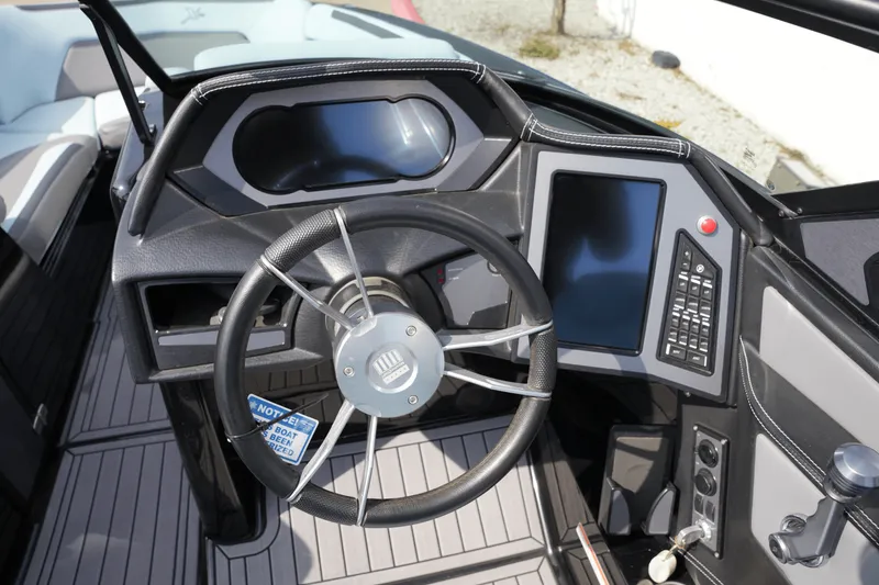 Slide: The Image of MasterCraft XSTAR S 2023 - 22