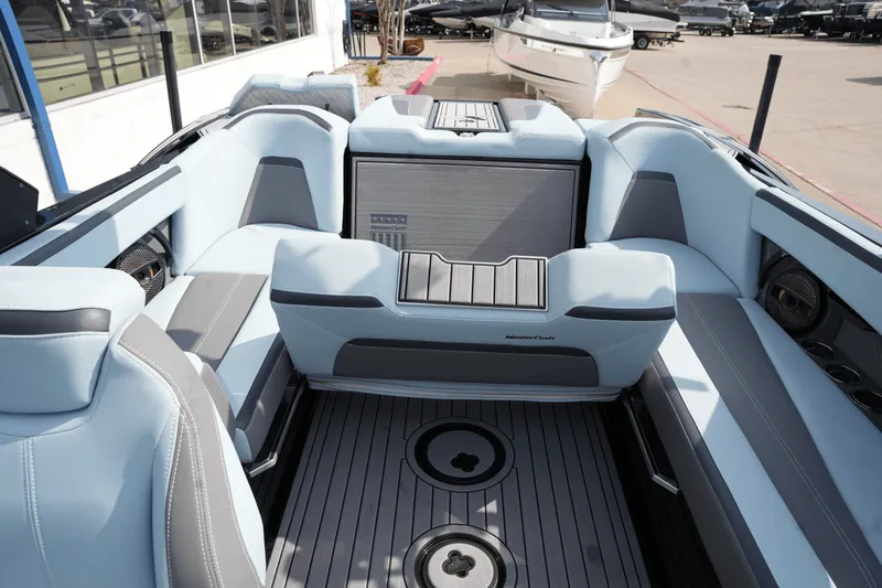 Slide: The Image of MasterCraft XSTAR S 2023 - 24