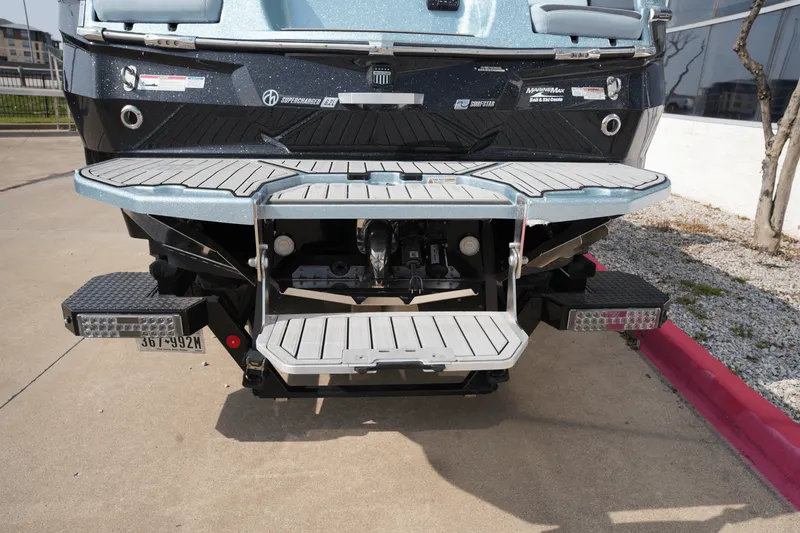 Slide: The Image of MasterCraft XSTAR S 2023 - 4