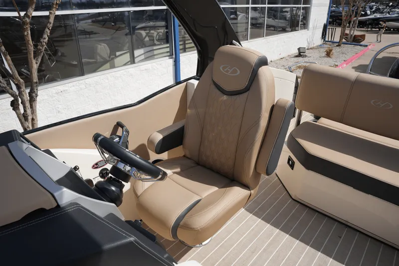 Slide: The Image of Harris Crowne 250 2022 - 14