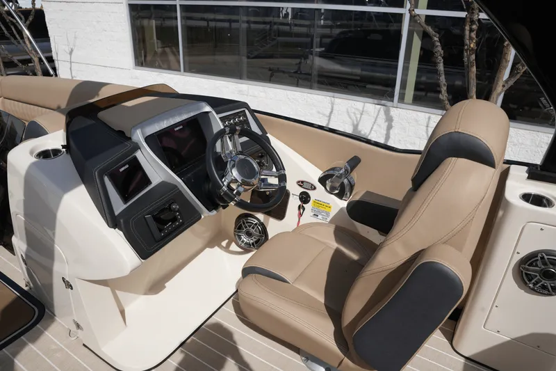 Slide: The Image of Harris Crowne 250 2022 - 15