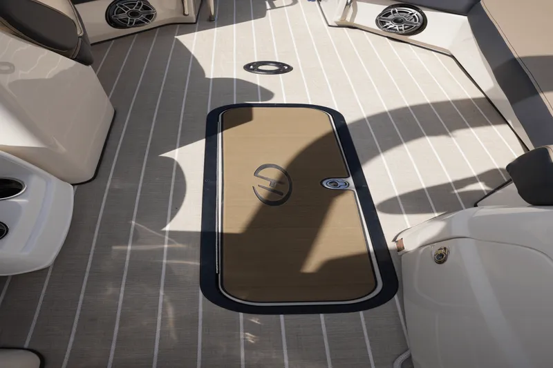 Slide: The Image of Harris Crowne 250 2022 - 17