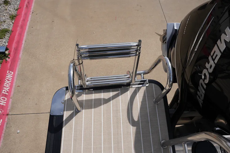 Slide: The Image of Harris Crowne 250 2022 - 4