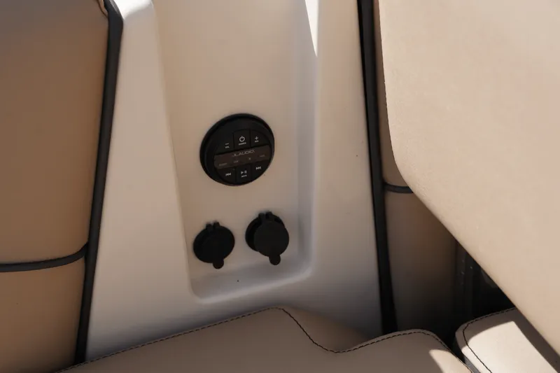 Slide: The Image of Harris Crowne 250 2022 - 7