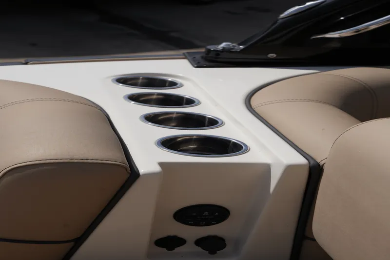 Slide: The Image of Harris Crowne 250 2022 - 8