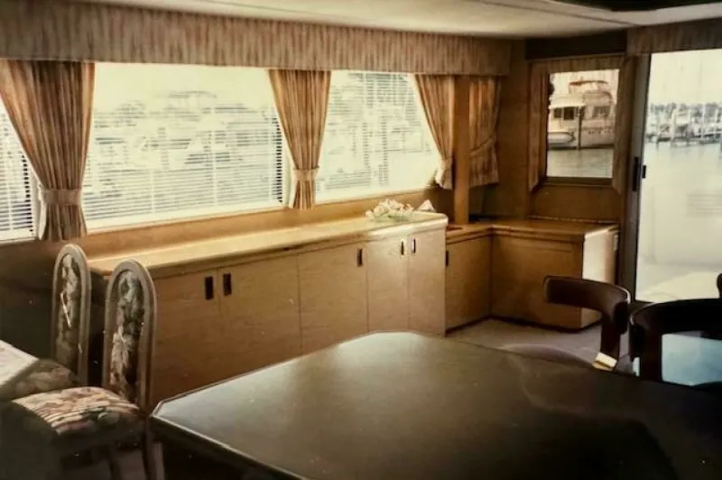 Slide: The Image of Model 70 Brata Category Motor Yachts 1990 - 20