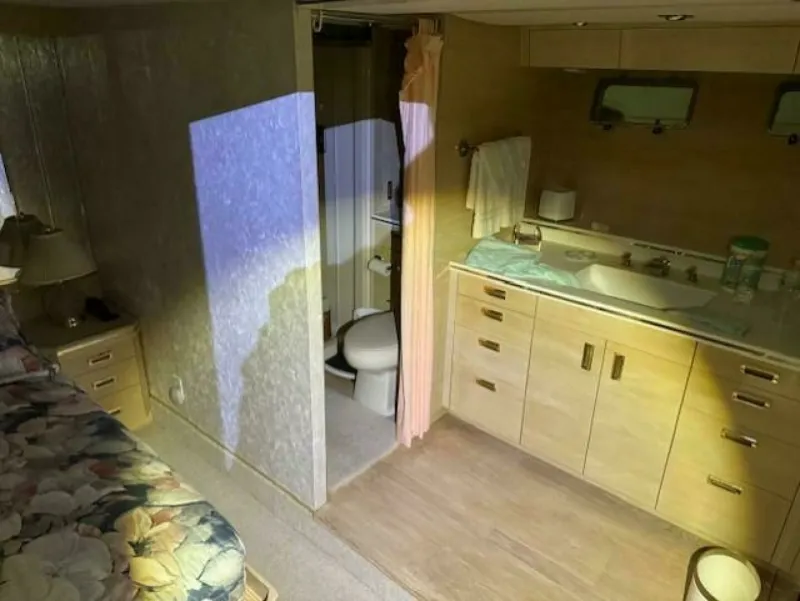 Slide: The Image of Model 70 Brata Category Motor Yachts 1990 - 31