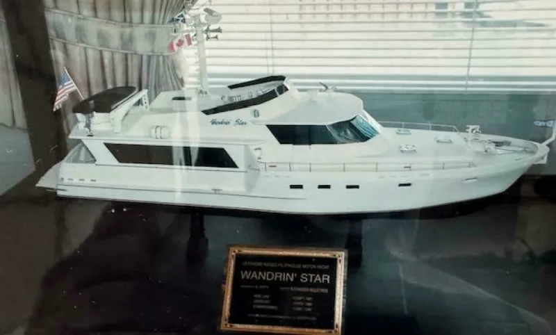 Slide: The Image of Model 70 Brata Category Motor Yachts 1990 - 8
