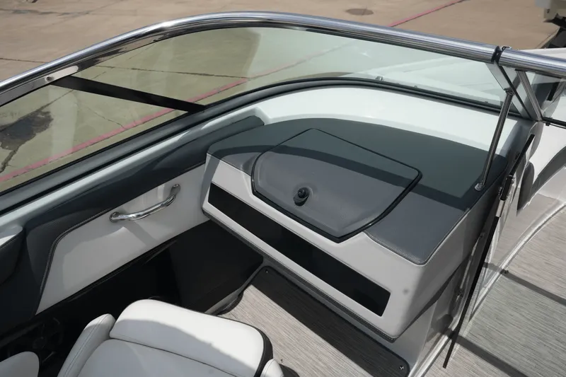 Slide: The Image of Regal 2300 2019 - 15