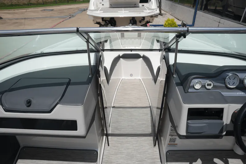 Slide: The Image of Regal 2300 2019 - 16