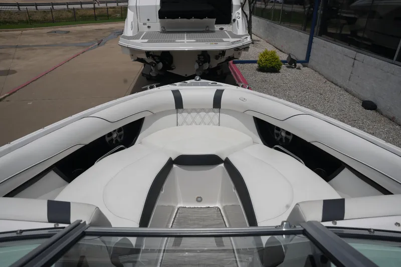 Slide: The Image of Regal 2300 2019 - 17