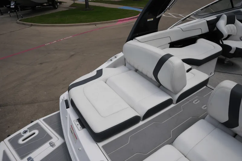 Slide: The Image of Regal 2300 2019 - 24