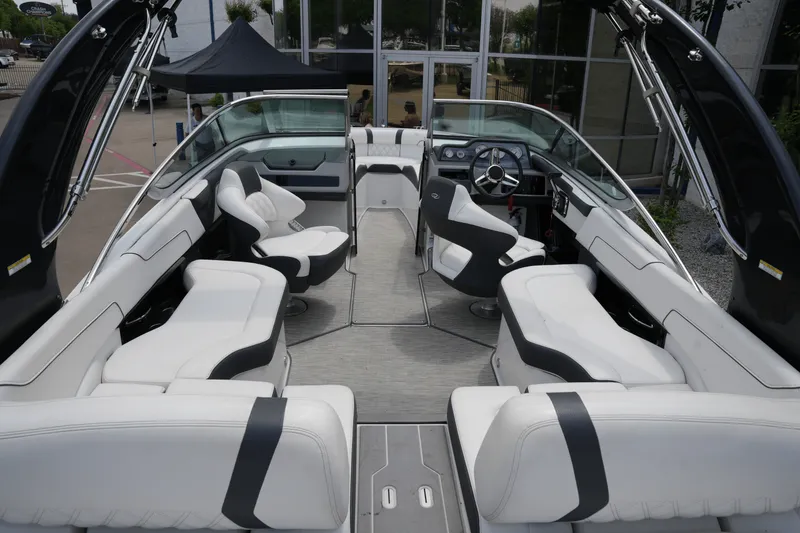 Slide: The Image of Regal 2300 2019 - 26