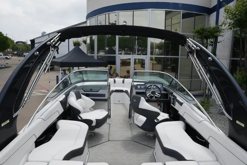 Slide: The Image of Regal 2300 2019 - 27