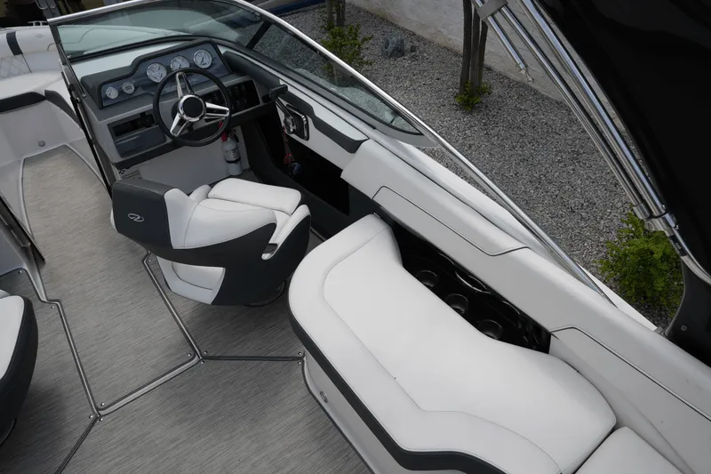 Slide: The Image of Regal 2300 2019 - 32