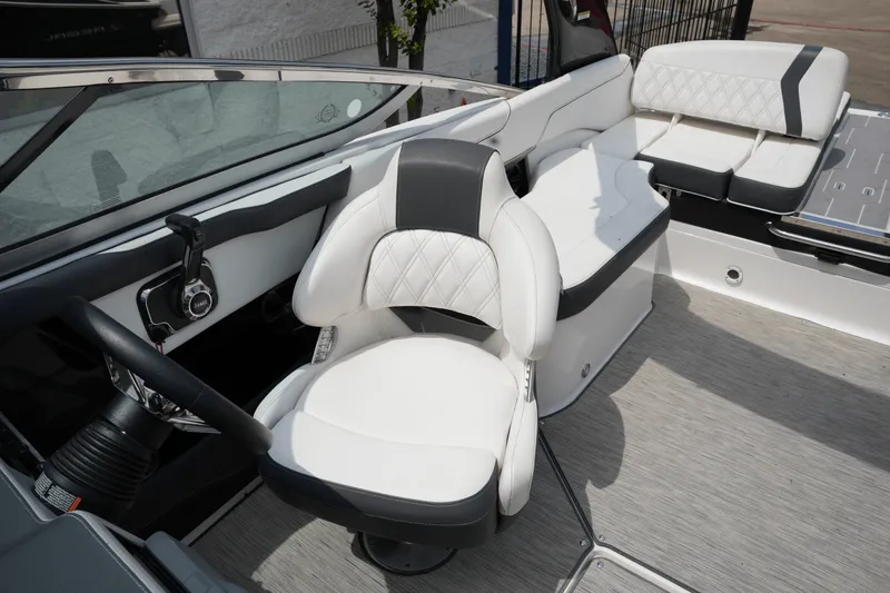 Slide: The Image of Regal 2300 2019 - 33