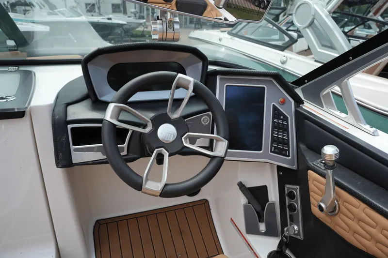 Slide: The Image of Mastercraft X26 2021 - 16