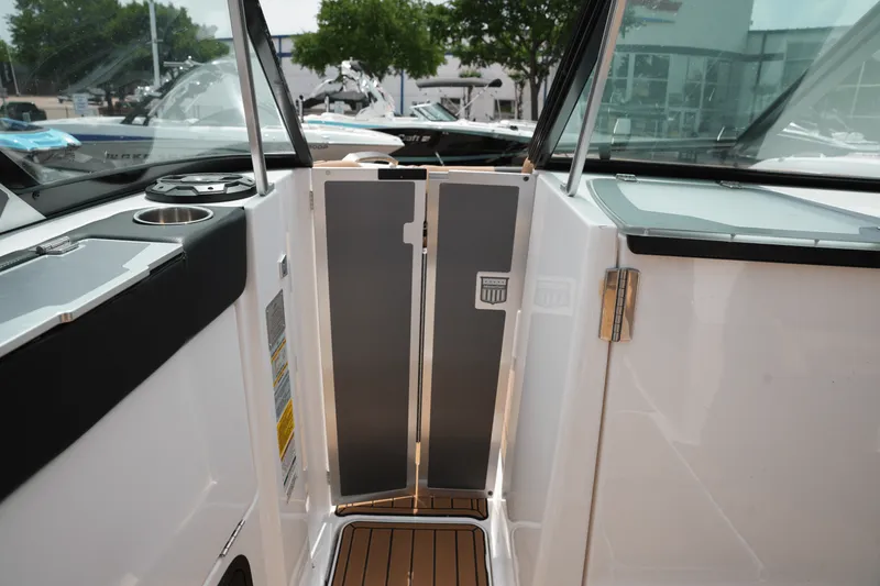 Slide: The Image of Mastercraft X26 2021 - 20