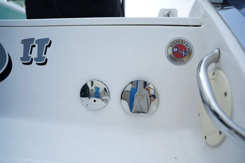 Slide: The Image of Robalo RE232 2024 - 34